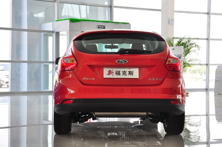 福克斯 2012款 两厢 1.6l 自动 舒适型