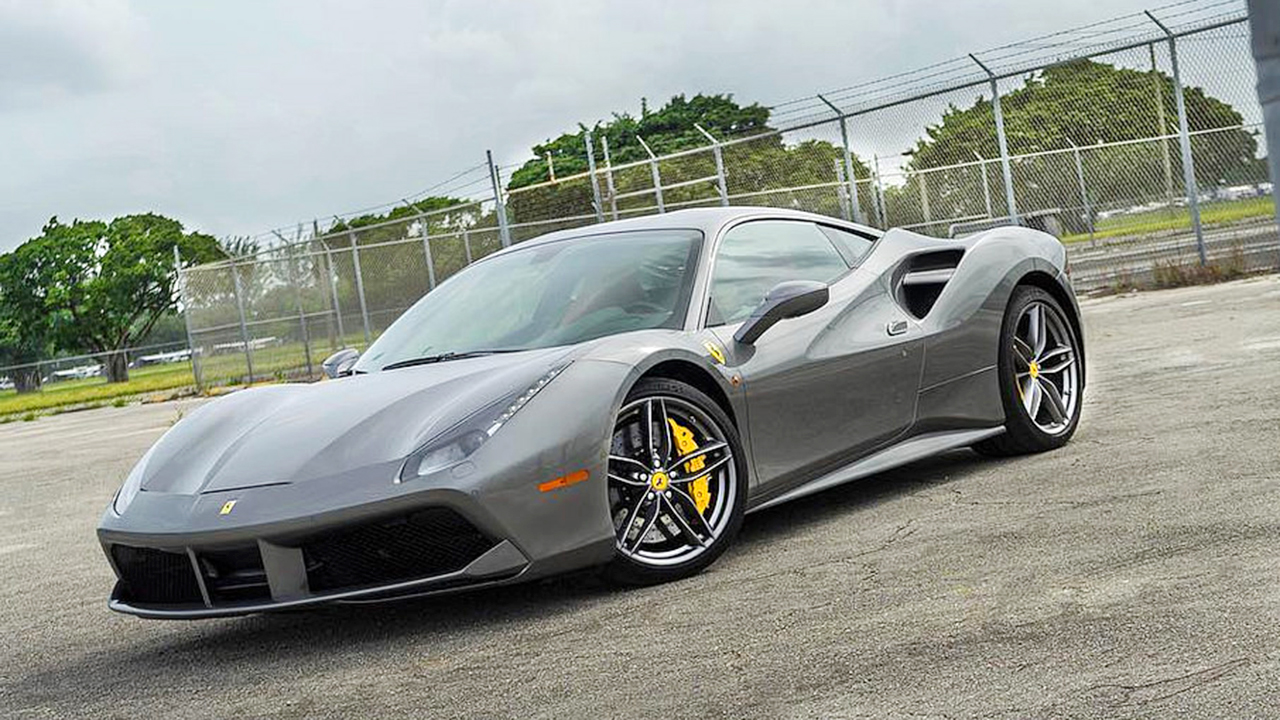 抹茶色背景图片,法拉利4883d模型,费森尤斯企业logo,ps光源素材