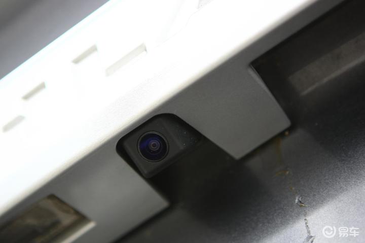 【汉兰达 2.7l 至尊版倒车影像摄像头图片】-易