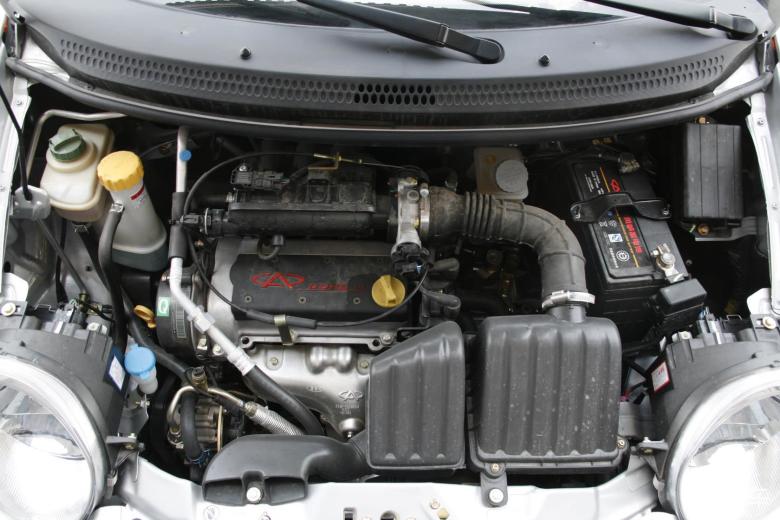 【奇瑞QQ32010款0.8-MT 启航版发动机汽车图