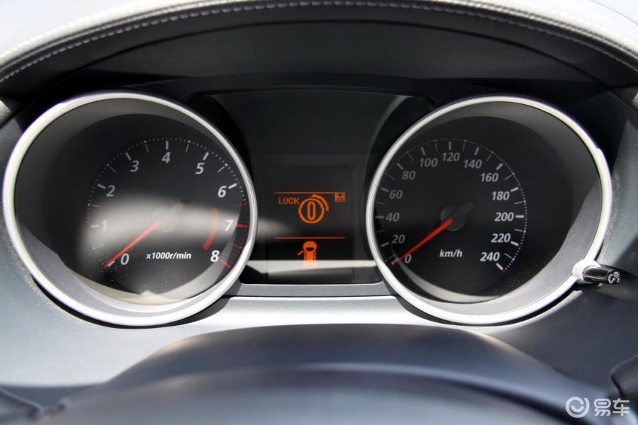 【欧蓝德2011款ex劲界 2.0l cvt 四驱 都市版仪表盘