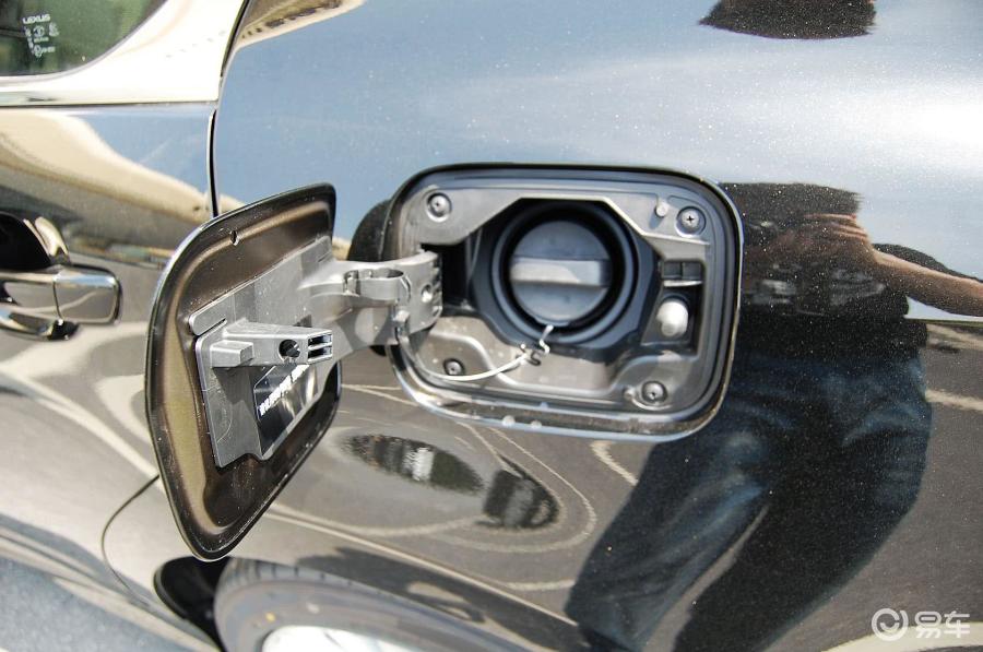 怎么看油箱盖 16511205235215_1898739_14.jpg