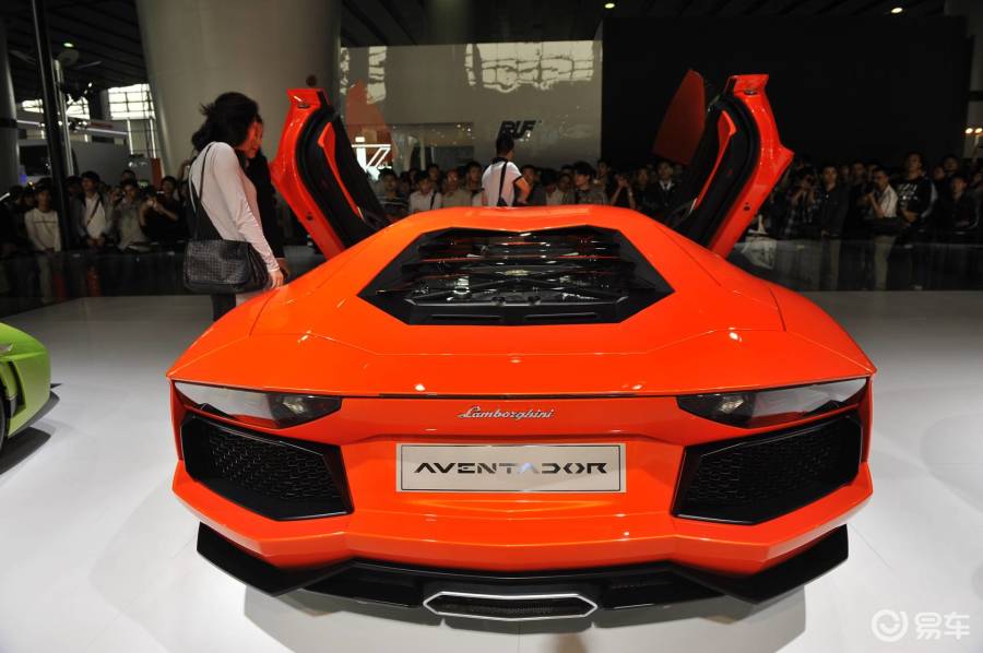 兰博基尼AVENTADOR车展