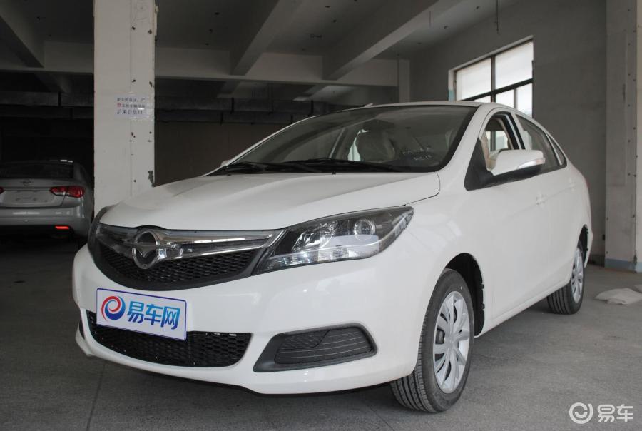 海马汽车M3整体外观