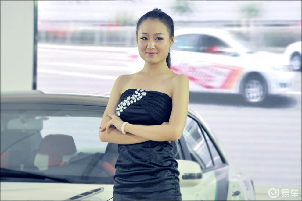 2013银川车展美女模特图片