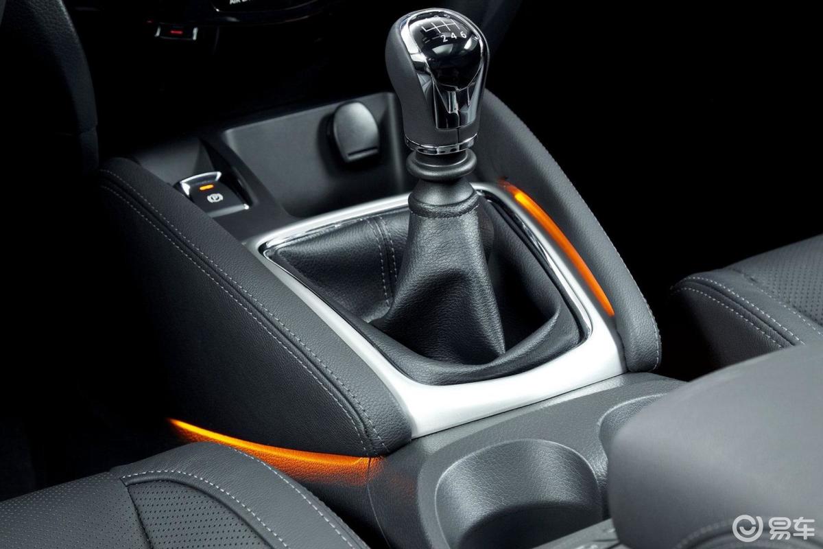 【逍客2017款2.0l cvt 智享版内饰汽车图片-汽车图片大全】-易车