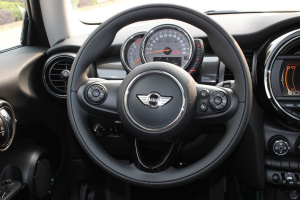 MINI 3-DOOR方向盘