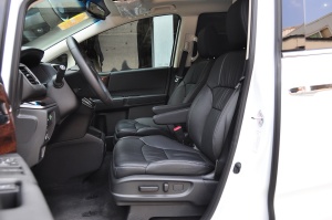 奥德赛前排空间