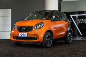 fortwo(进口)前45度（车头向左）