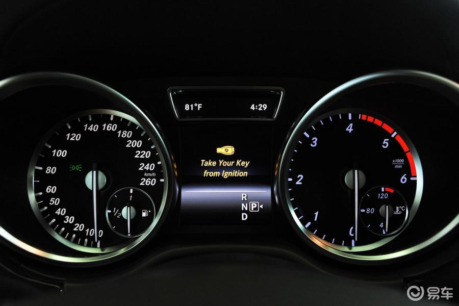 【奔驰gl级2015款350 美规版仪表盘背光显示汽车图片
