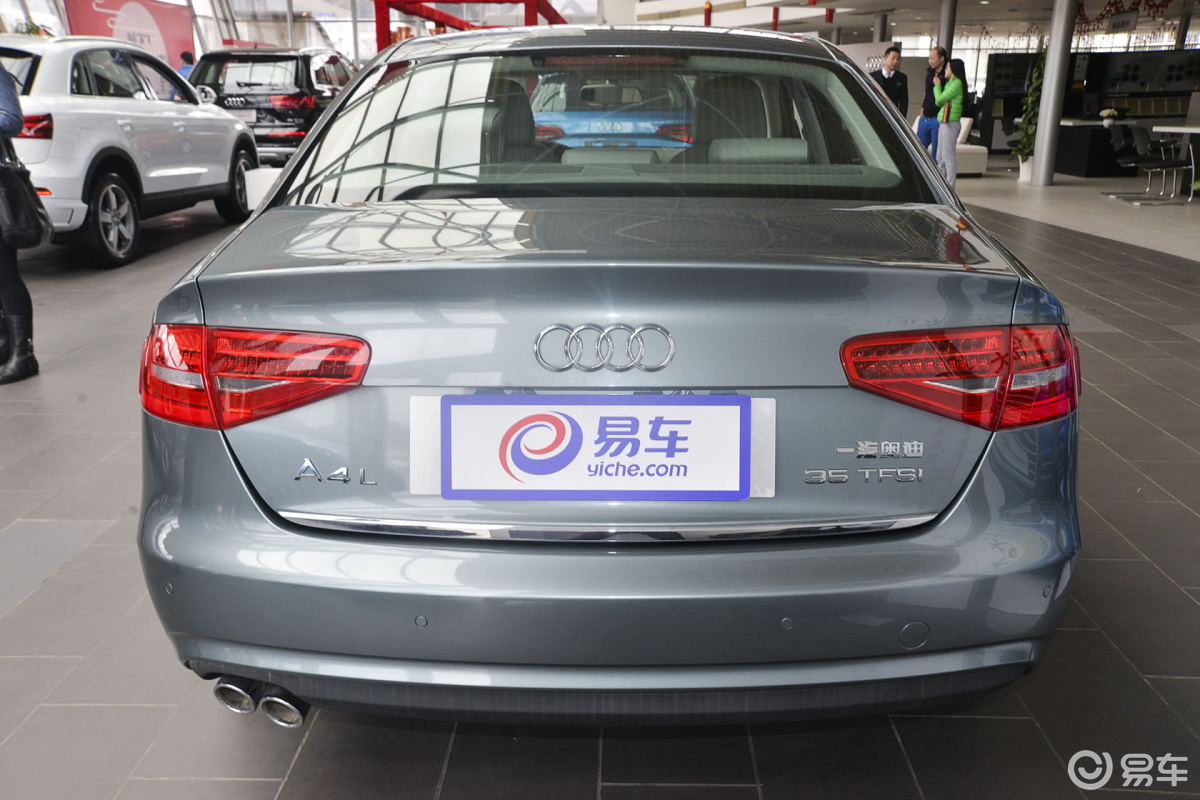 【奥迪a4l2015款35 tfsi 自动 舒适型正后水平汽车-】