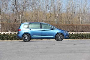 途安L正侧（车头向右）