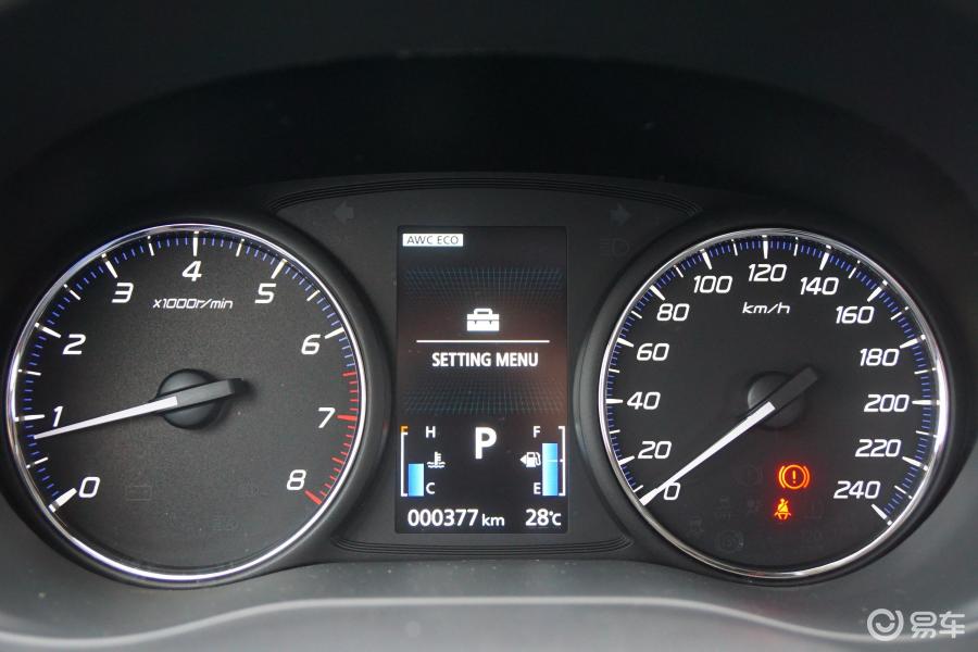 【欧蓝德2018款2.4L CVT 四驱尊贵版 7座内饰