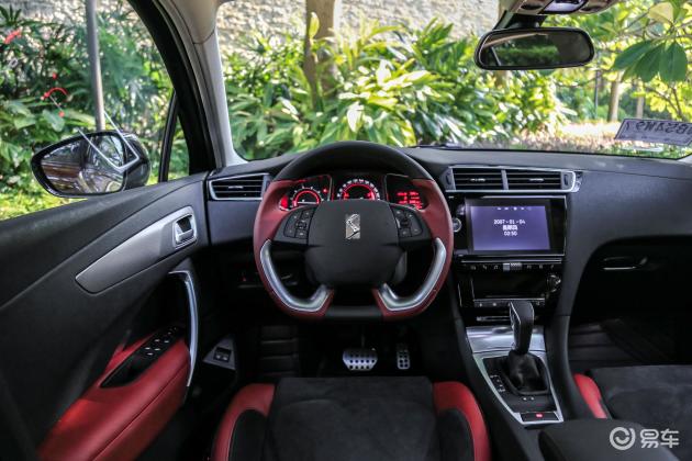 内饰 驾驶位区域