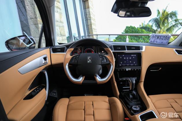 内饰 驾驶位区域