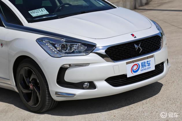 外观 前格栅侧俯拍