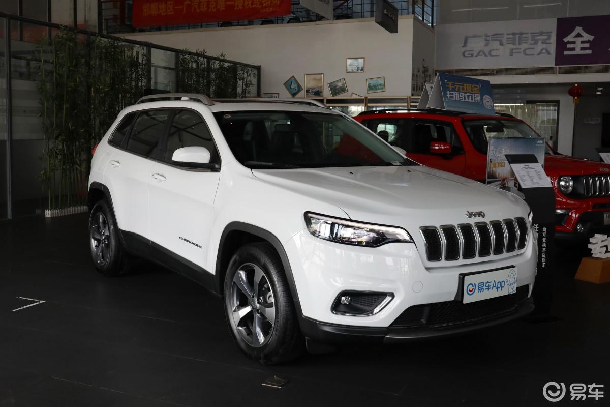 广汽菲克jeep  自由光  2019款  2021款  2020款  2019款  2017款