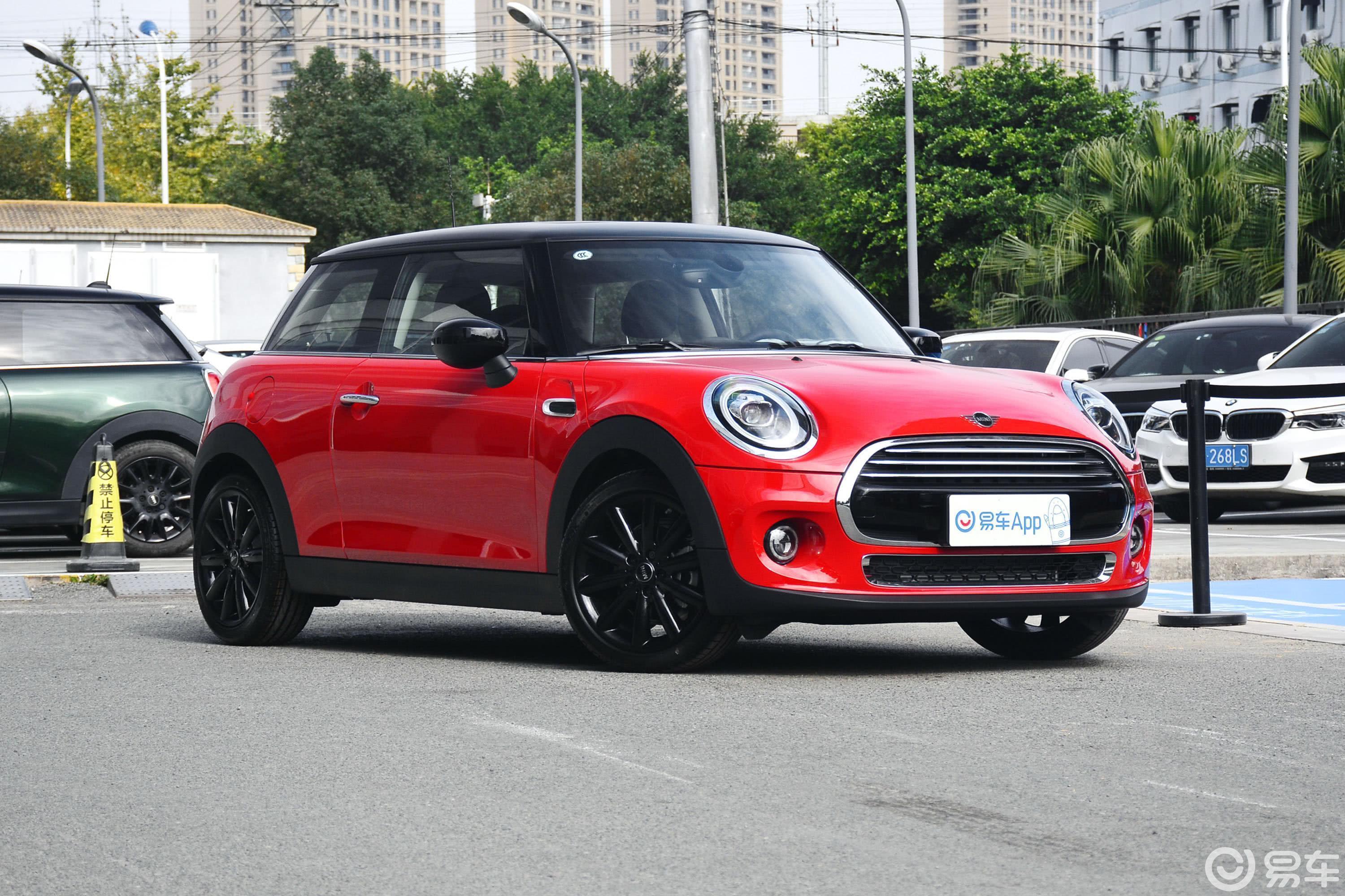 【mini2020款绝色版 1.5t cooper 双离合 经典派侧前