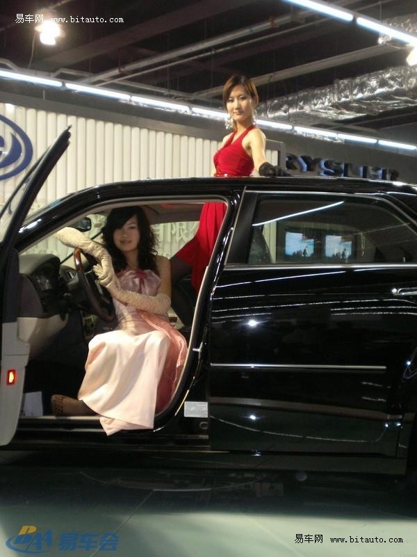 <em>五一</em>淄博车展<em>人体</em>彩绘车模_盘锦汽车网