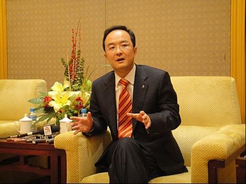 安聪慧升任吉利ceo原总裁杨健主持董事局