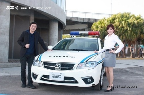 【图文】台湾版翼神警车 亮相痞子英雄电影版