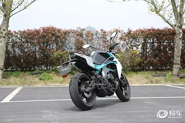 【图文】评测|颠覆游戏规则的作品 试驾春风400NK_新闻中心_易车网