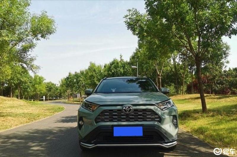 rav4荣放 2020款 2.0l cvt 四驱 尊贵版