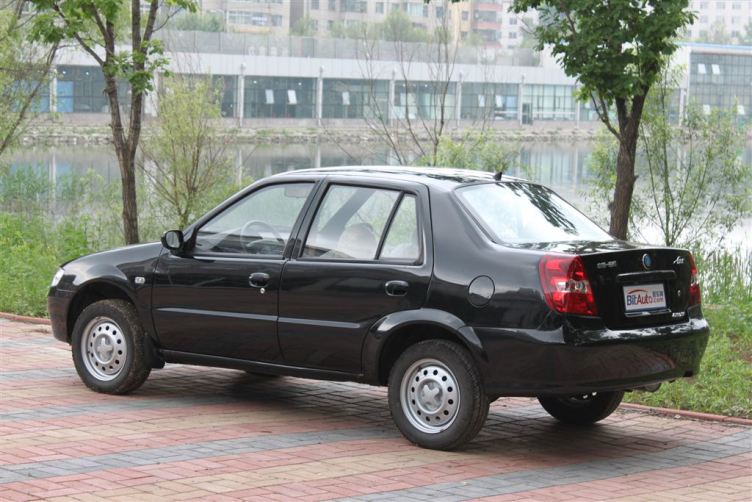 吉利汽车  优利欧  2007款  2007款  1.0l—mt基本型  1.0l—mt基本型