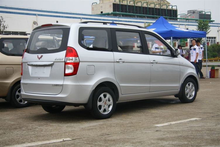 汽车图片 五菱 宏光 2010款 6431mf—1.4l 豪华型