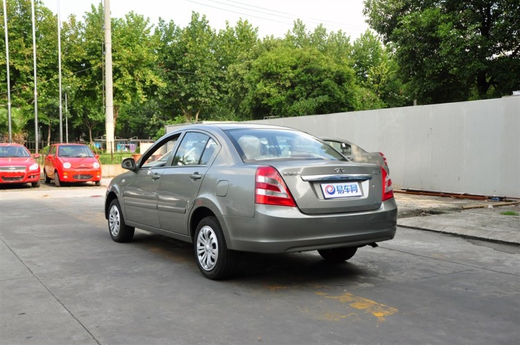 汽车图片 奇瑞 旗云3 全部车款 2010款 1.5—mt 华贵型 纳斯达克银 1.