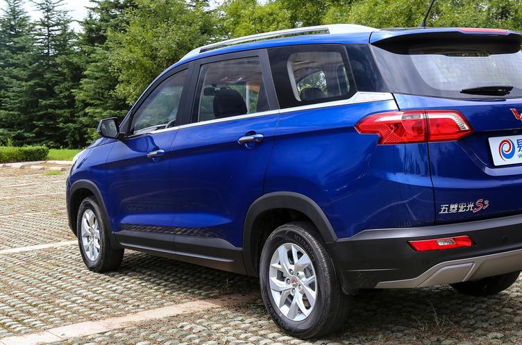 五菱宏光s3 2017款 1.5l 手动 豪华版