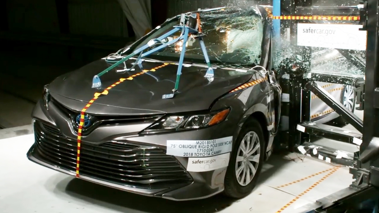 2018款丰田凯美瑞nhtsa侧杆碰撞测试