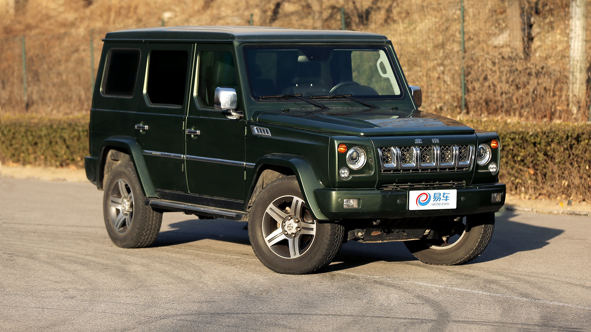 2016款北京bj8023t手自一体四驱五门尊贵版汽油