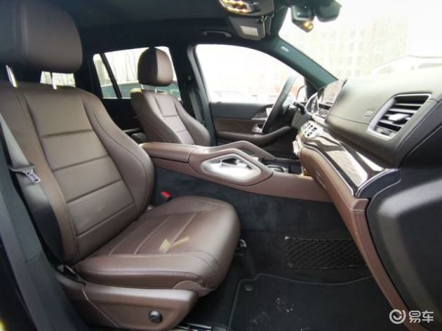 奔驰gls车身_内饰_马力