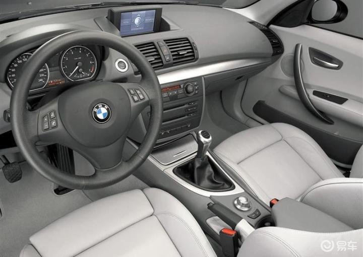 宝马1系 内饰