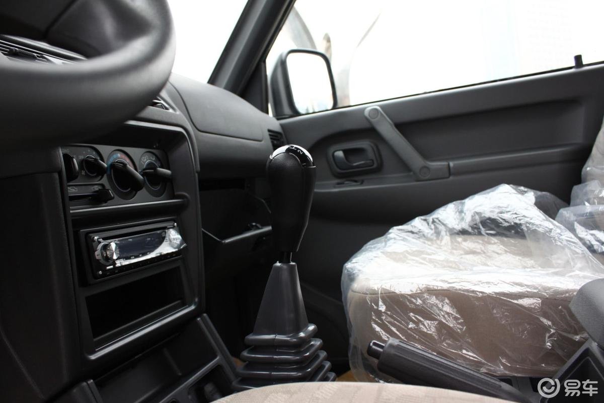 【猎豹64812009款2.2手动四驱内饰汽车图片-汽车图片大全】-易车