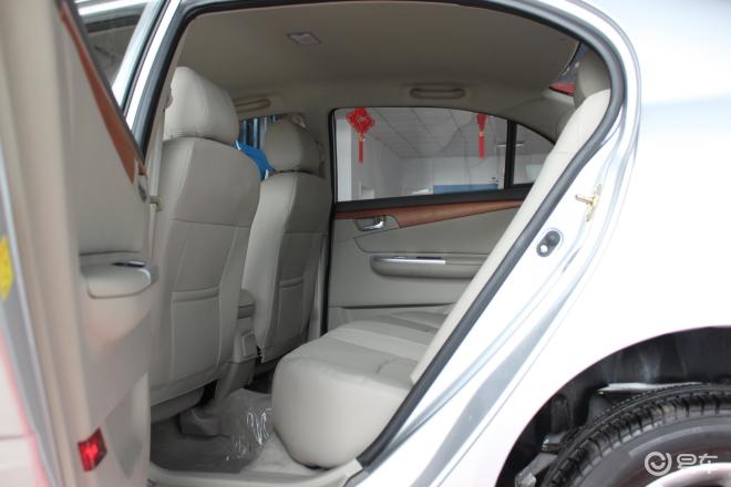 力帆620 精典版 舒适型力帆620 舒适版1.6手动内部空间