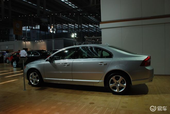 > 沃尔沃s80l加长版