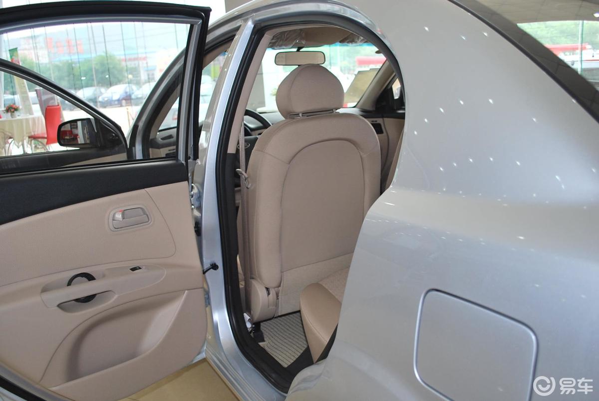 【锐欧2007款1.4 gl m/t空间汽车图片-汽车图片大全】-易车