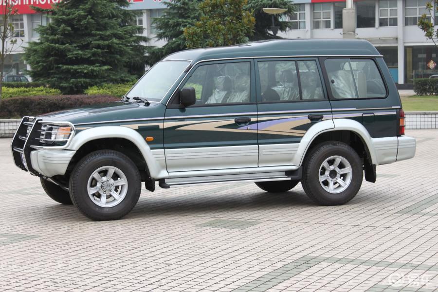 【猎豹64812009款2.2手动两驱外观汽车图片-汽车图片大全】-易车