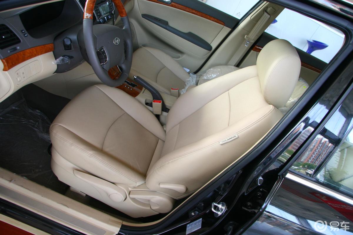 【领翔2009款2.0 gl at内饰汽车图片-汽车图片大全】-易车