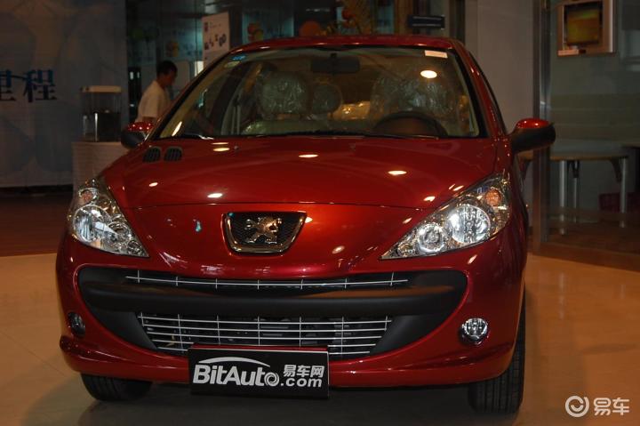 看过标致207三厢的人还看过