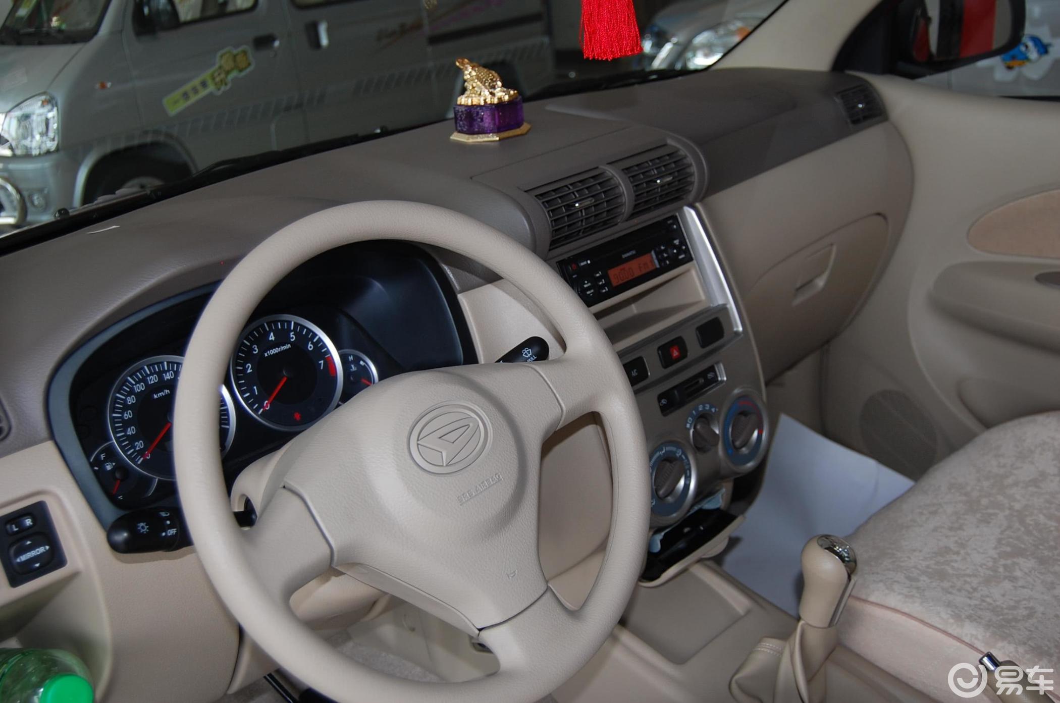 5l cl手动基本型(5人座)内饰汽车图片-汽车图片大全】-易车