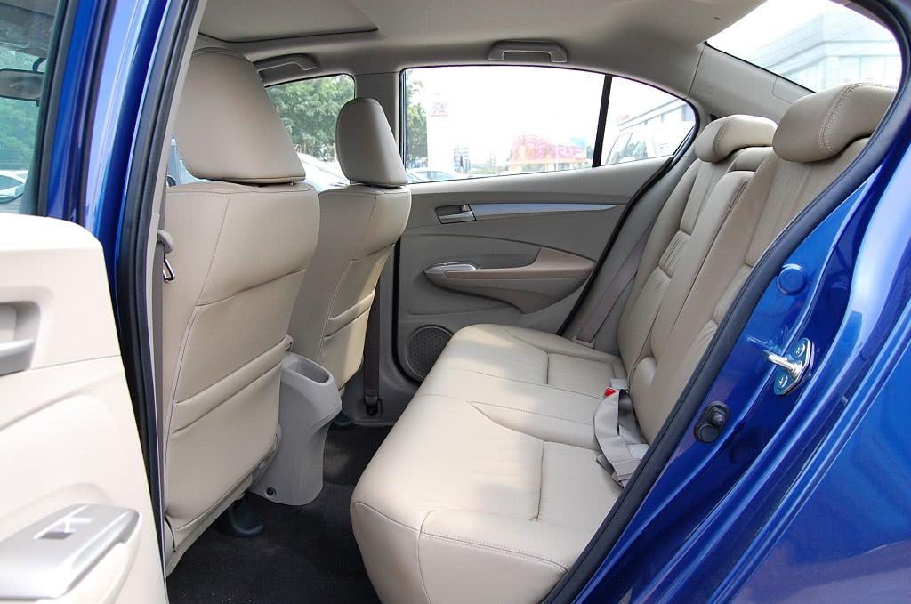 【锋范-空间图片锋范1.8l豪华版 09款】-网通社internet info agency