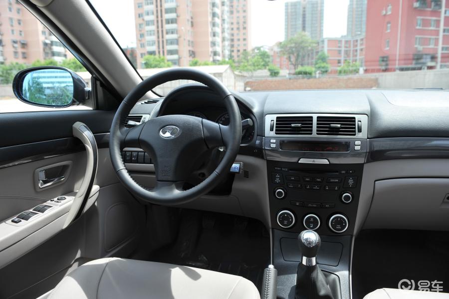 【奔腾b702009款2.0mt 精英型内饰汽车图片-汽车图片大全】-易车网