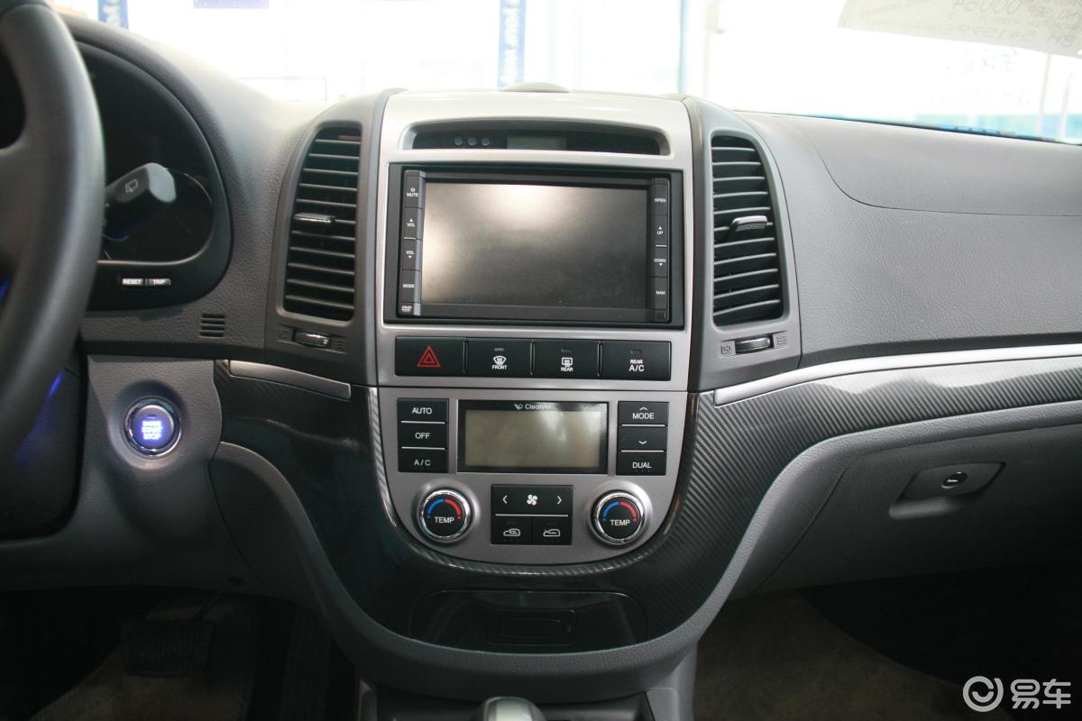 【胜达(进口)2010款至尊版内饰汽车图片-汽车图片大全】-易车