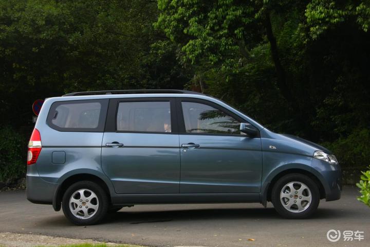 五菱宏光 6431mf—1.4l 豪华型五菱宏光