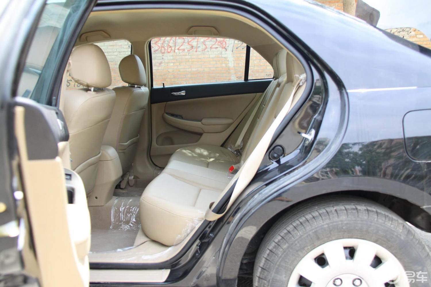 【比亚迪f62011款黄金版 1.