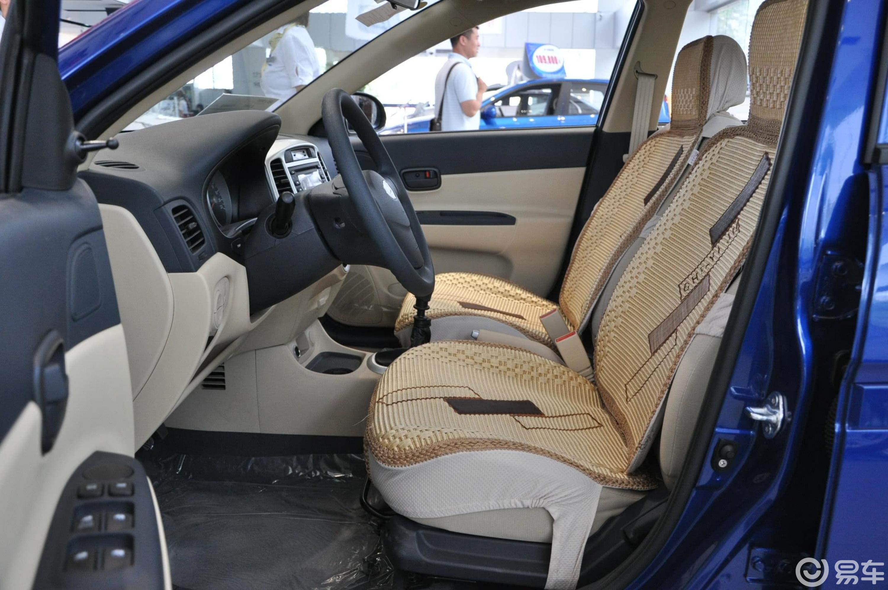 【雅绅特2011款1.