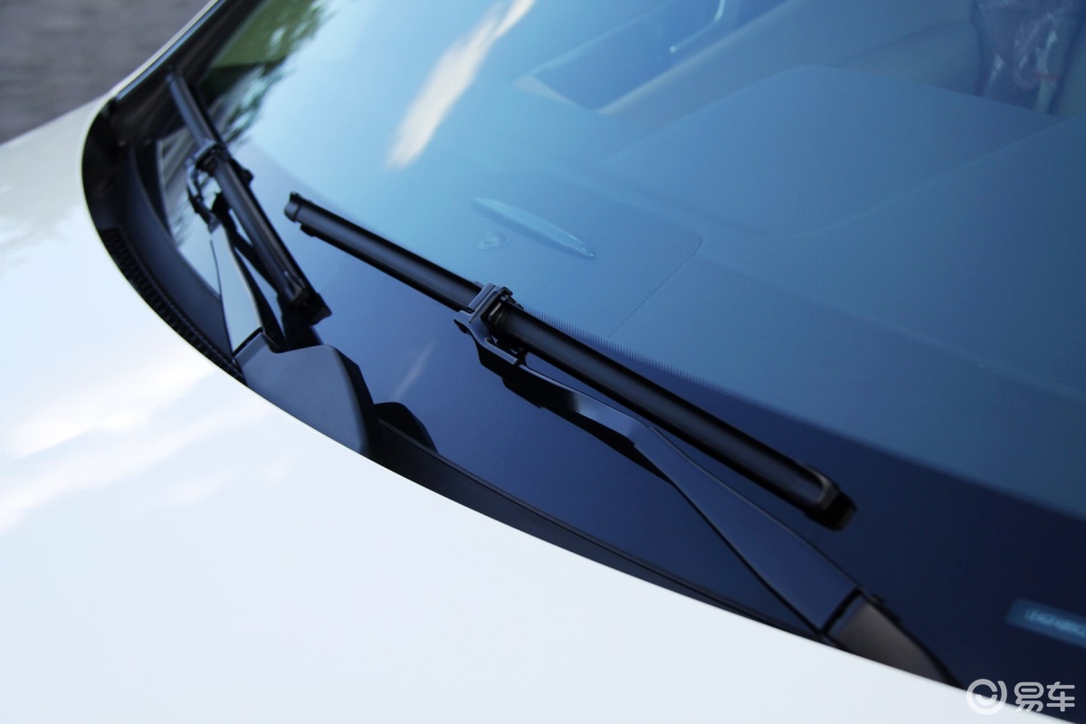 【奔驰c级2011款c 200 优雅型雨刷器(前)汽车图片-汽车图片大全】